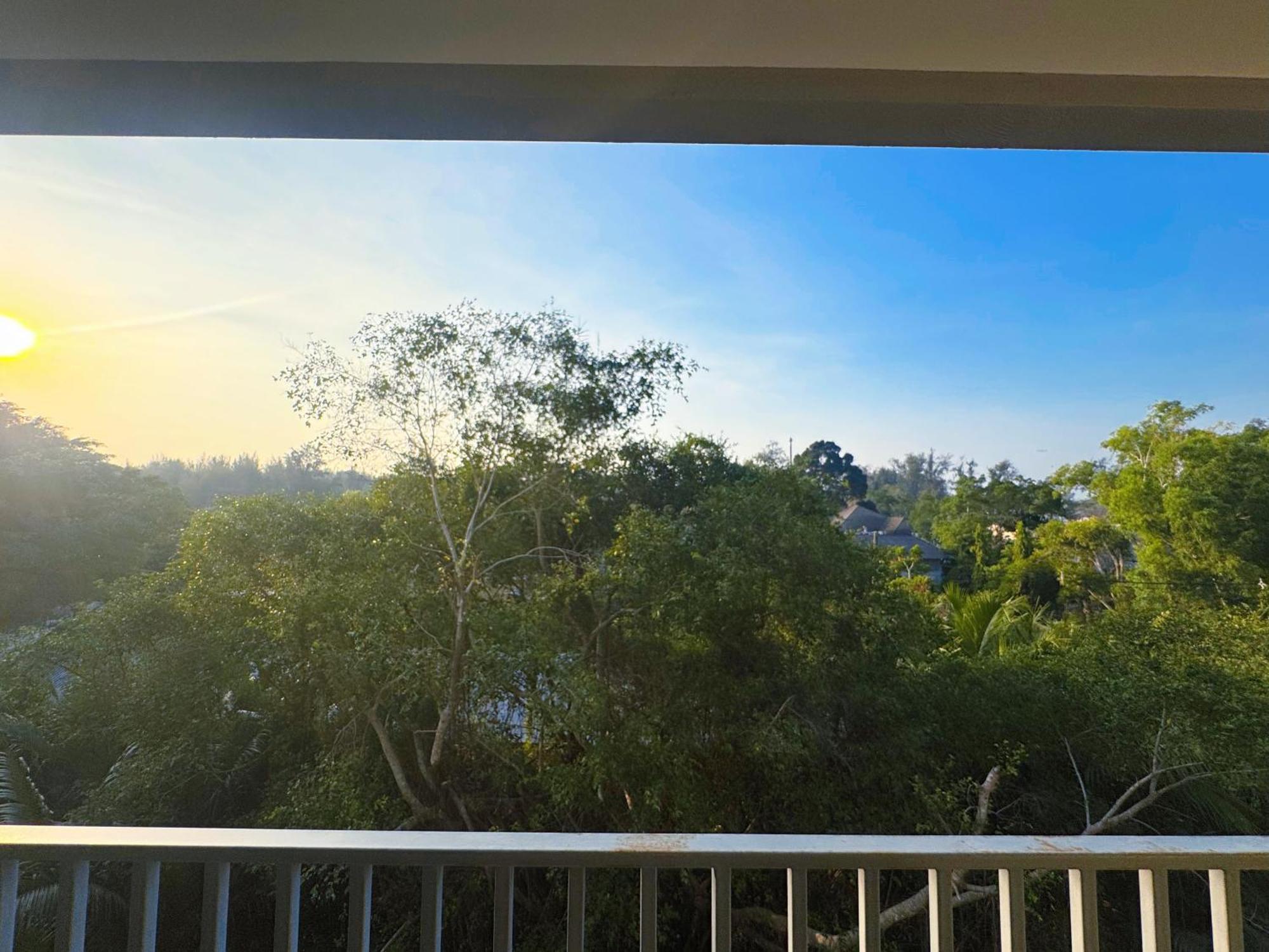 Digital Nomad Home Away With Pool & Gym Nai Yang Beach Extérieur photo